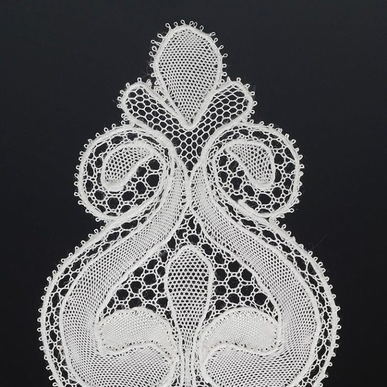 Création d'une Bayeux pour la Revue la Dentelle.